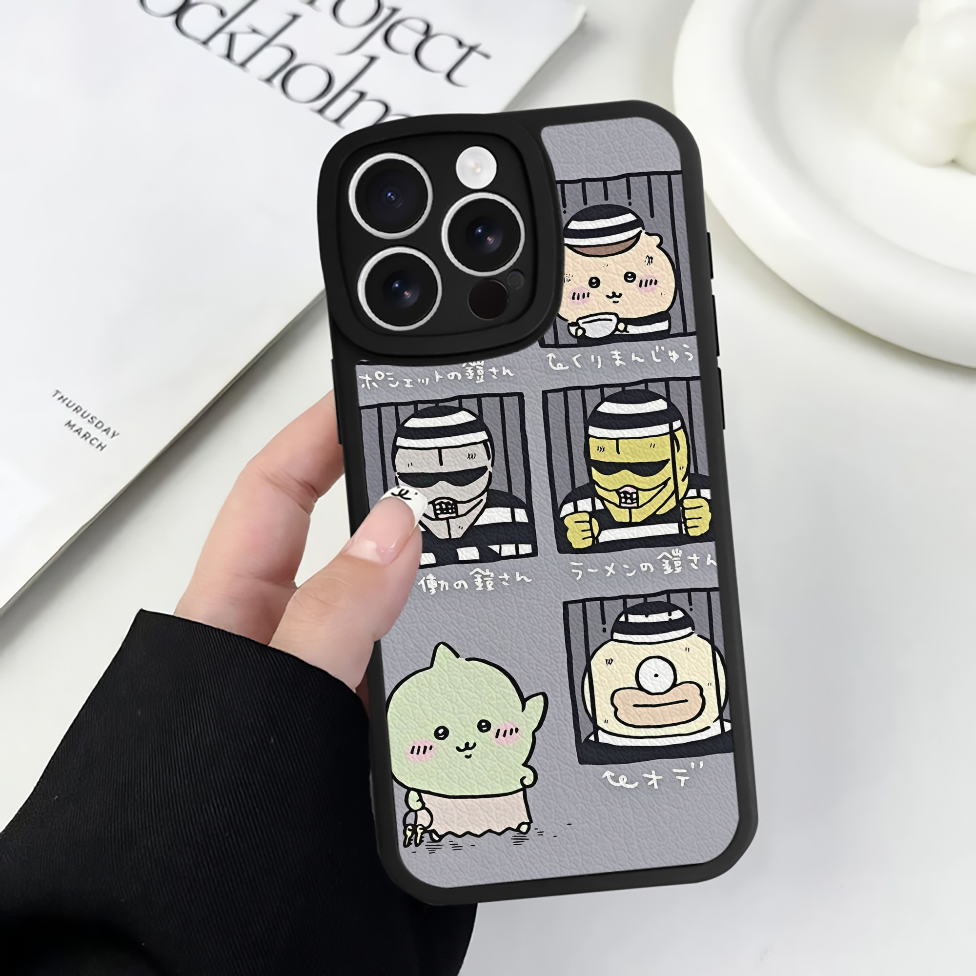 （画像用） ちいかわ Chii-kawa 【iPhone 16シリーズ対応】シリコンスマホケース（レザー調） 材質：シリコン